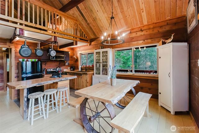 62 Southridge Drive, Belfair, WA 98528