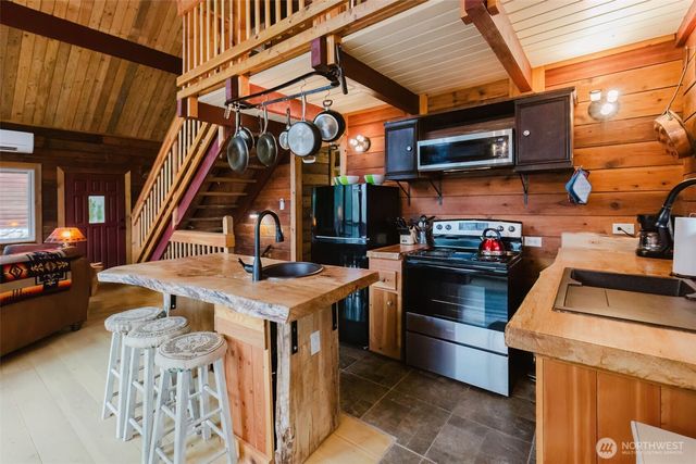 62 Southridge Drive, Belfair, WA 98528