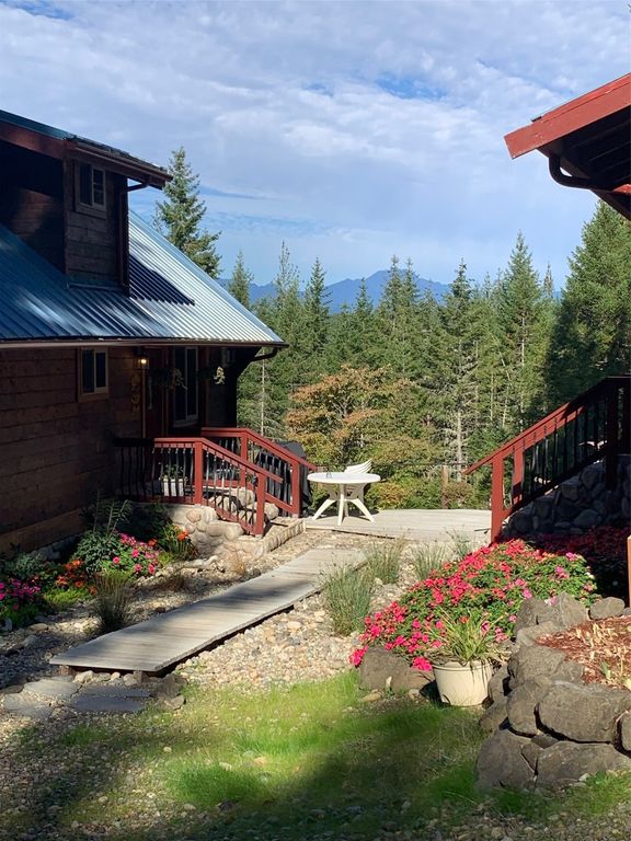 62 Southridge Drive, Belfair, WA 98528