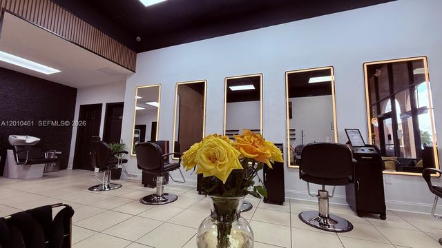 9610 Fontainebleau Blvd, Miami, FL 33172