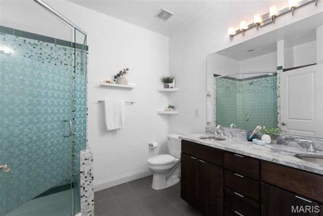 4449 olive Street 103, St Louis, MO 63108