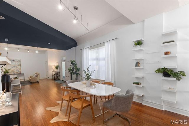 4449 olive Street 103, St Louis, MO 63108