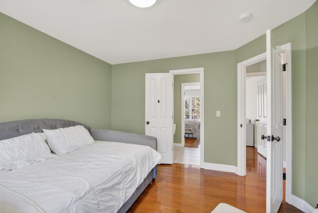 6 Pond Street, Newton, NH 03858