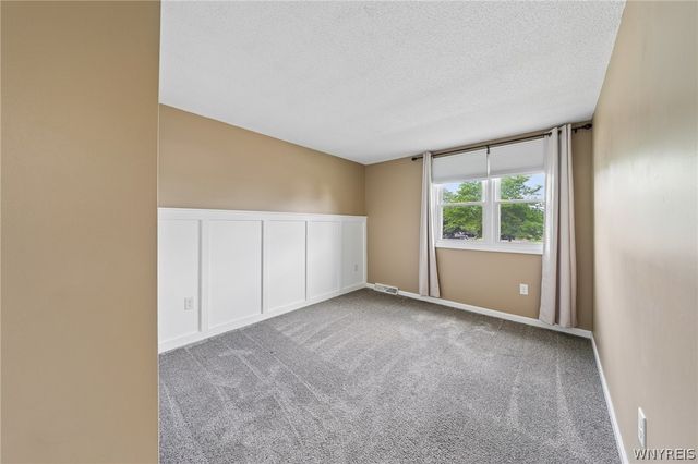101 Hillpine Road, Cheektowaga, NY 14227