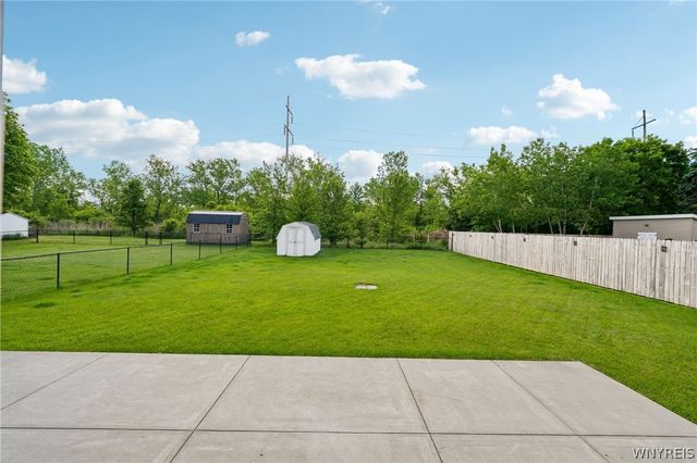 101 Hillpine Road, Cheektowaga, NY 14227