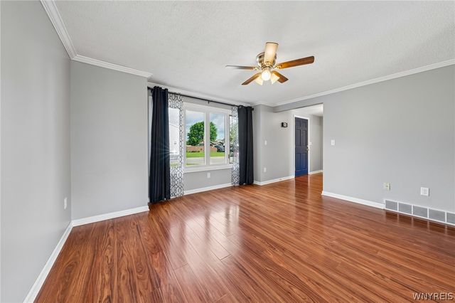 101 Hillpine Road, Cheektowaga, NY 14227