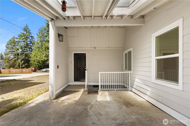 8823 S Yakima Avenue, Tacoma, WA 98444