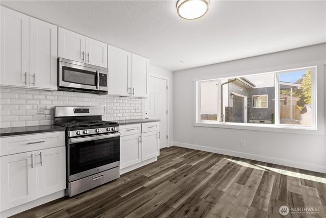8823 S Yakima Avenue, Tacoma, WA 98444