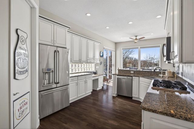 17141 Jackson Trail, Lakeville, MN 55044