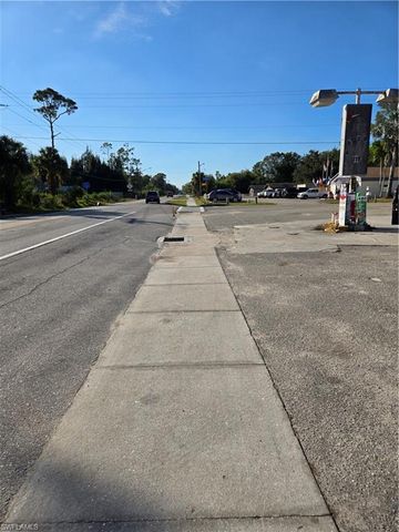 1311 Laurel DR, North Fort Myers, FL 33917