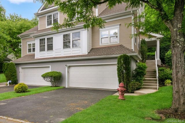 81 Hillcrest Lane, Peekskill, NY 10566