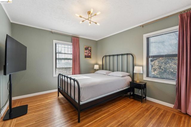 6019 Brann St, Oakland, CA 94605