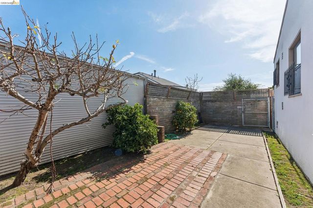 6019 Brann St, Oakland, CA 94605