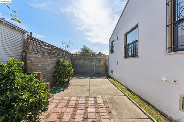 6019 Brann St, Oakland, CA 94605