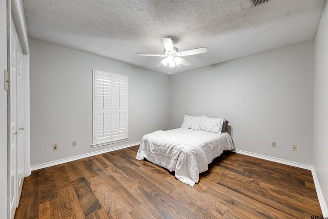 312 Southhill Rd, Palestine, TX 75801