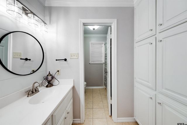 312 Southhill Rd, Palestine, TX 75801