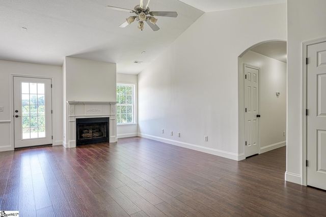 435 Melbourne Lane, Spartanburg, SC 29301