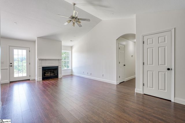 435 Melbourne Lane, Spartanburg, SC 29301