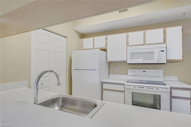 6321 Aragon WAY # 206, Fort Myers, FL 33966