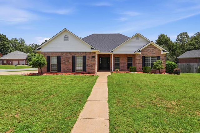 440 Wedgewood Point, Conway, AR 72034