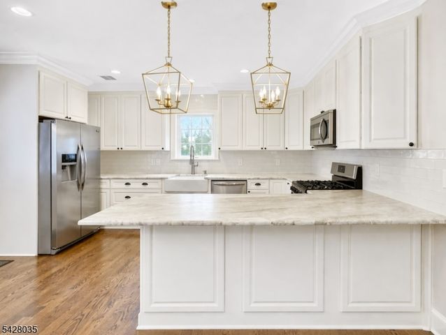 33 Raymond Ave, Nutley Twp., NJ 07110