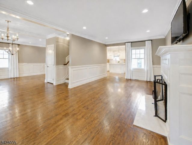 33 Raymond Ave, Nutley Twp., NJ 07110