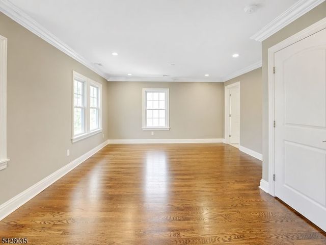 33 Raymond Ave, Nutley Twp., NJ 07110