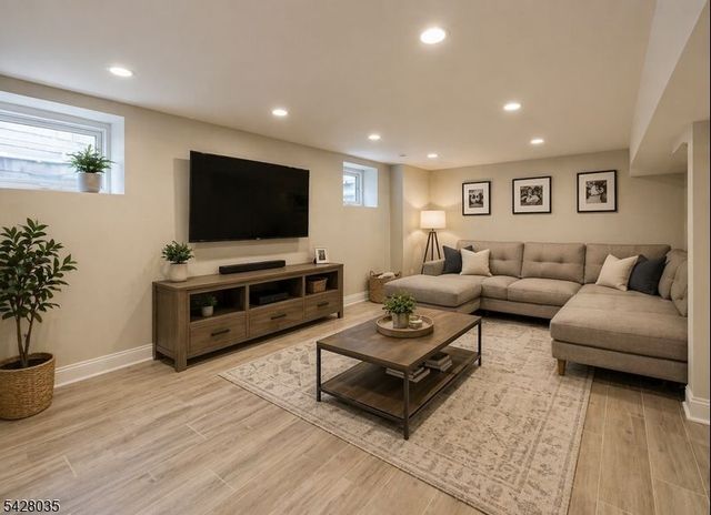 33 Raymond Ave, Nutley Twp., NJ 07110