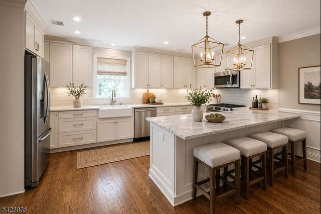 33 Raymond Ave, Nutley Twp., NJ 07110