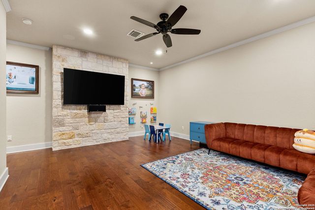 372 Shady, New Braunfels, TX 78132