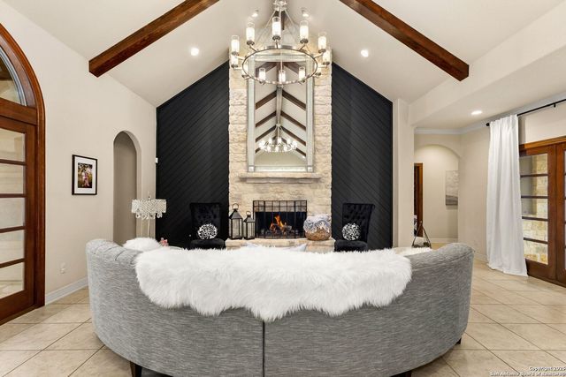 372 Shady, New Braunfels, TX 78132