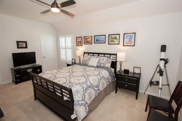 12005 Opal Creek Drive, Pearland, TX 77584