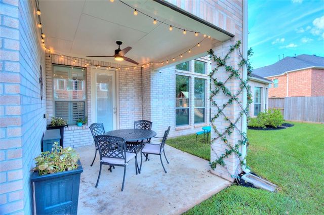 12005 Opal Creek Drive, Pearland, TX 77584
