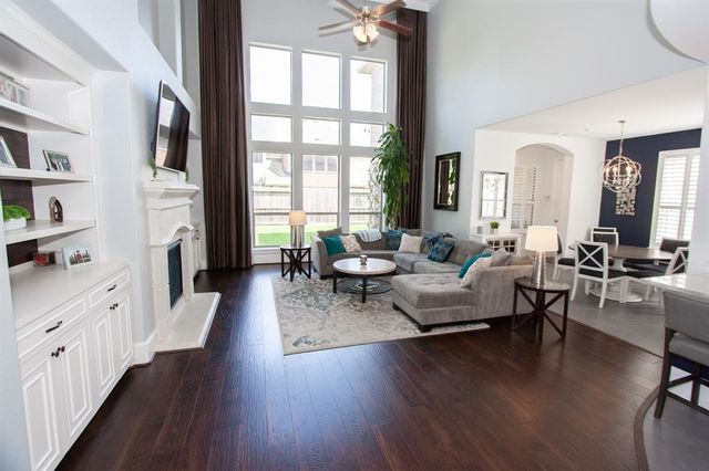 12005 Opal Creek Drive, Pearland, TX 77584