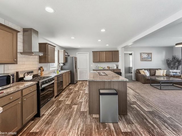 33200 Sumac Court, Lenox, MI 48048