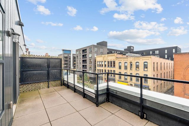 120 Hennepin Avenue 121, Minneapolis, MN 55401