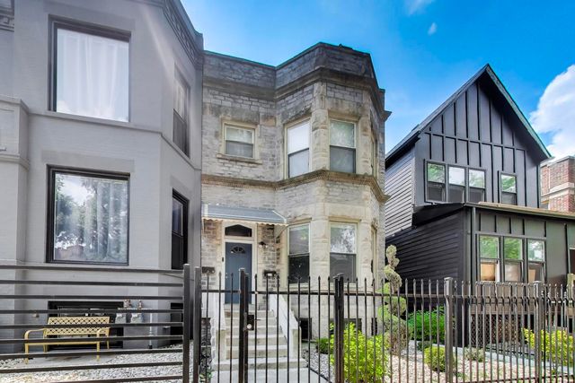 6524 S Eberhart Avenue, Chicago, IL 60637
