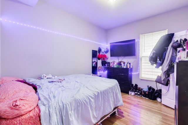 6524 S Eberhart Avenue, Chicago, IL 60637