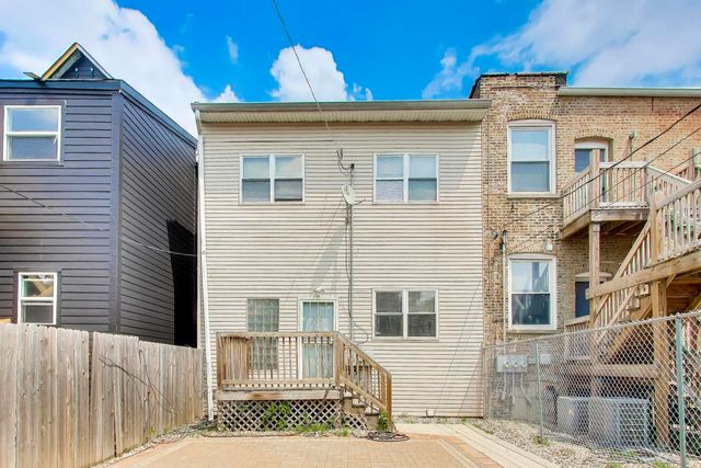 6524 S Eberhart Avenue, Chicago, IL 60637