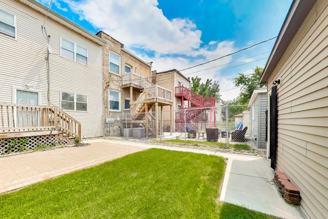 6524 S Eberhart Avenue, Chicago, IL 60637