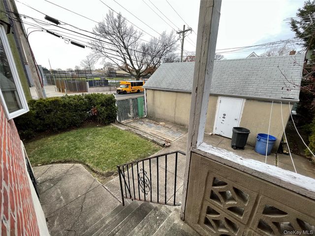 6152 149th Street, Flushing, NY 11367