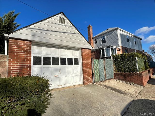 6152 149th Street, Flushing, NY 11367