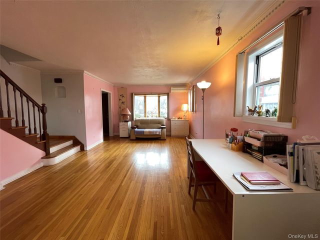 6152 149th Street, Flushing, NY 11367