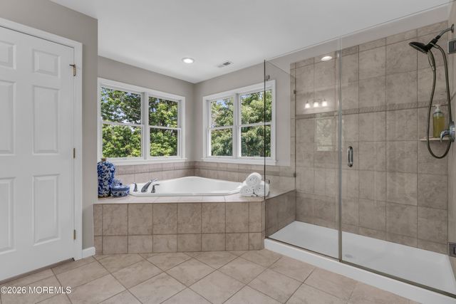 10 Bermet Court, Tinton Falls, NJ 07724