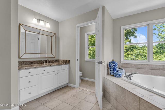 10 Bermet Court, Tinton Falls, NJ 07724