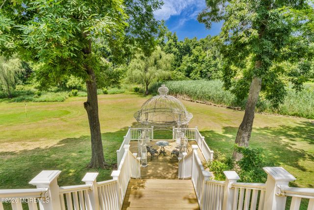 10 Bermet Court, Tinton Falls, NJ 07724