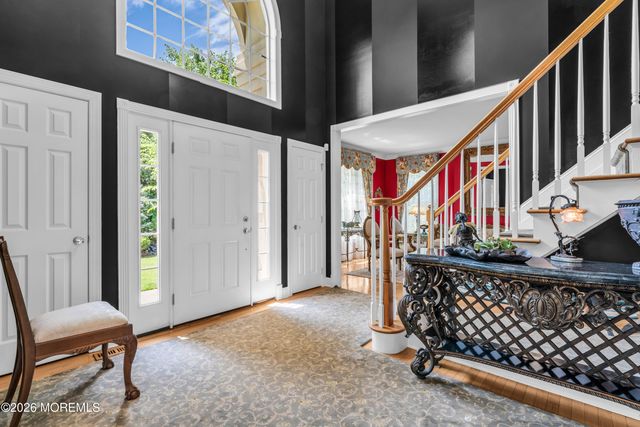 10 Bermet Court, Tinton Falls, NJ 07724