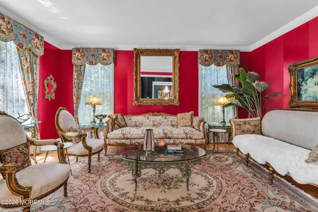10 Bermet Court, Tinton Falls, NJ 07724