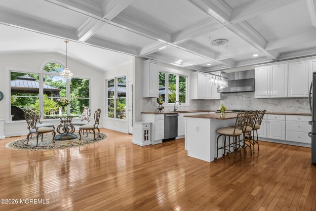 10 Bermet Court, Tinton Falls, NJ 07724