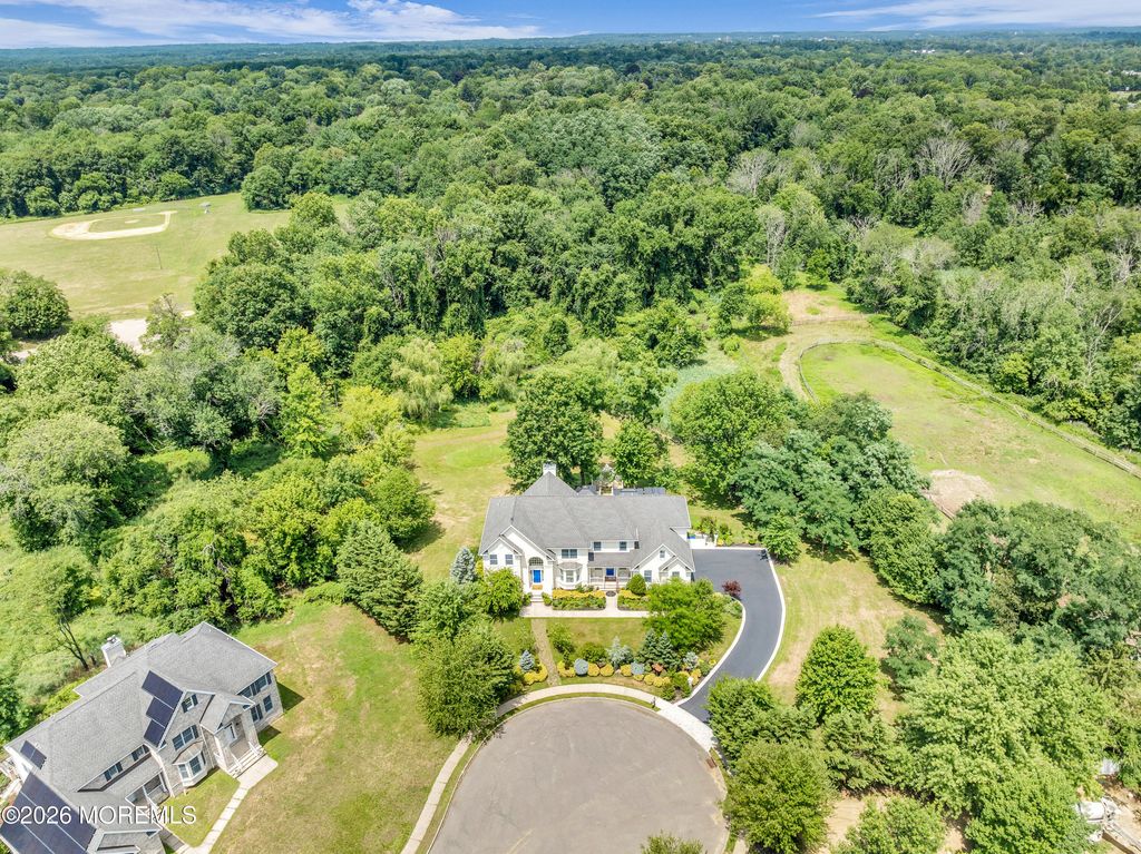 10 Bermet Court, Tinton Falls, NJ 07724